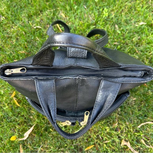 Vintage Hobo International 3-in-1 Black Leather Handbag/Shoulder/Backpack main image 7